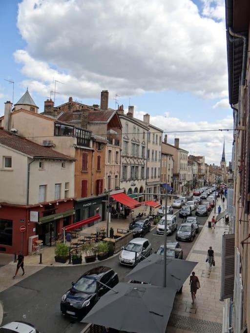 Apartamento T2 Tout Equipe Au Beau Milieu Du Centre Historique Villefranche-sur-Saône Exterior foto
